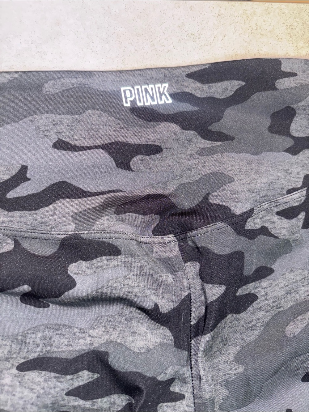 PINK Victoria's Secret Black & Gray Camo Leggings - Picture 3 of 4